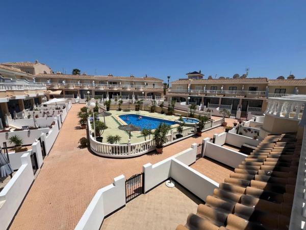 Chalet adosado en avenida de los Regantes, 10 -8