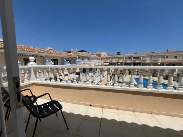 Chalet adosado en avenida de los Regantes, 10 -8