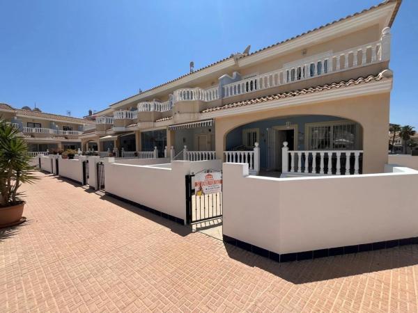 Chalet adosado en avenida de los Regantes, 10 -8