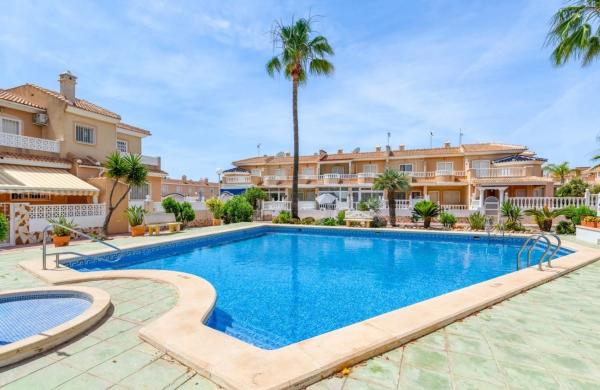 Chalet adosado en calle Lugo Numero 1 s/n