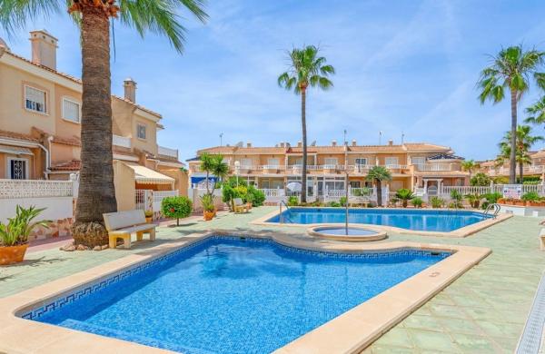 Chalet adosado en calle Lugo Numero 1 s/n