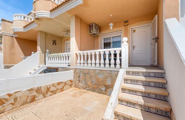 Chalet adosado en calle Lugo Numero 1 s/n