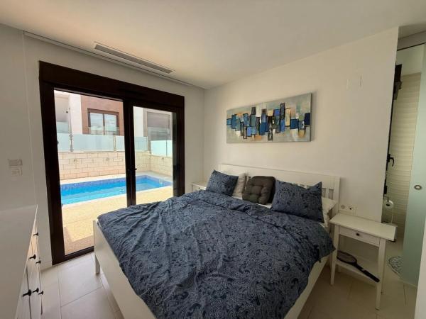 Casa independiente en avenida del Salvador