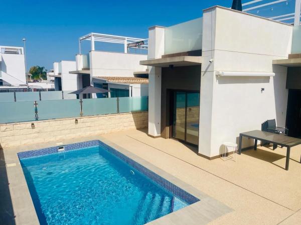 Casa independiente en avenida del Salvador