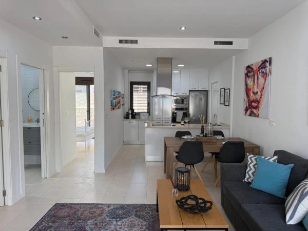 Casa independiente en avenida del Salvador