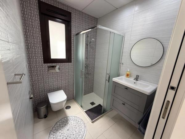 Casa independiente en avenida del Salvador