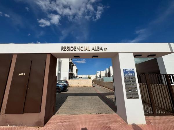Casa independiente en avenida del Salvador