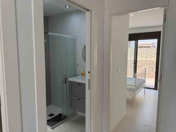 Casa independiente en avenida del Salvador