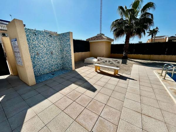 Casa independiente en calle Rio Deva