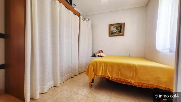 Casa independiente en calle de los Almendros