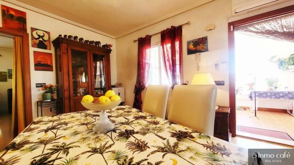 Casa independiente en calle de los Almendros