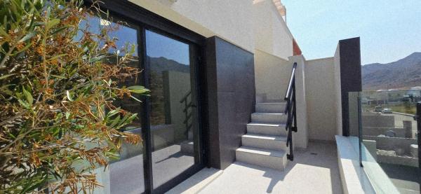 Chalet adosado en calle Dinamarca