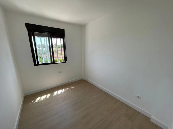 Piso en avenida de Almoradí, 45