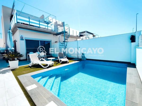 Chalet adosado en avenida Principes de Asturias