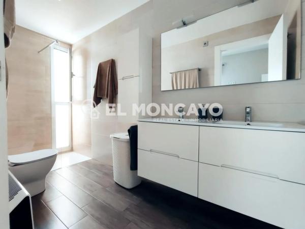 Chalet adosado en avenida Principes de Asturias