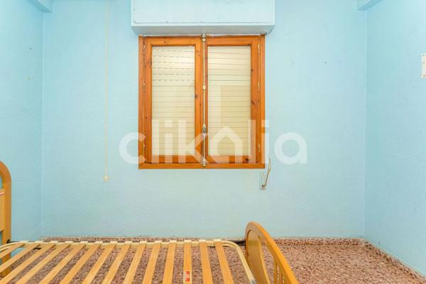 Piso en calle Veintidós de Diciembre