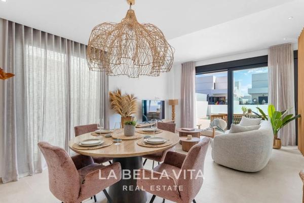 Chalet pareado en calle Pascual Saura Beltrán, 6