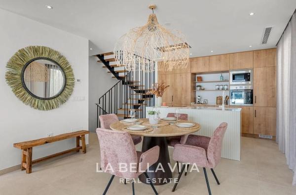 Chalet pareado en calle Pascual Saura Beltrán, 6