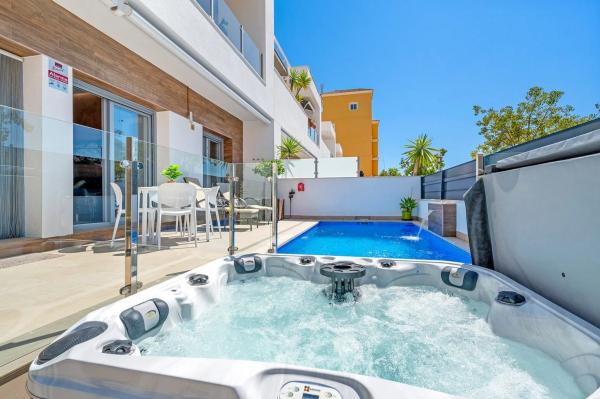 Chalet en avenida Reina Sofia s/n