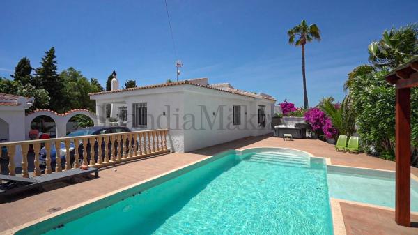 Casa independiente en calle Velazquez