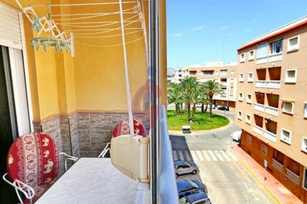 Piso en calle Hermanos Bazán, 8