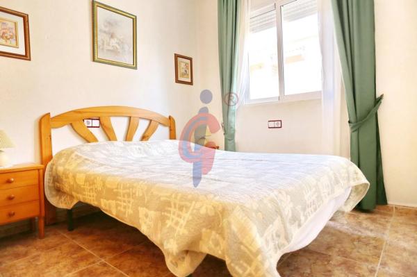 Piso en calle Hermanos Bazán, 8