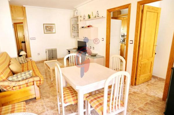 Piso en calle Hermanos Bazán, 8