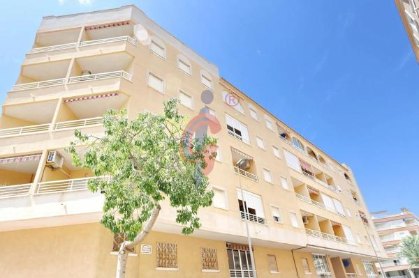 Piso en calle Hermanos Bazán, 8