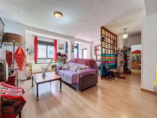 Piso en calle Miguel Hernández, 7