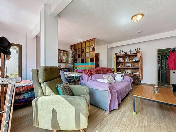 Piso en calle Miguel Hernández, 7