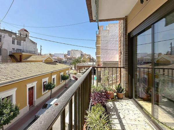 Piso en calle Miguel Hernández, 7