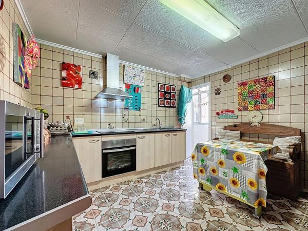 Piso en calle Miguel Hernández, 7