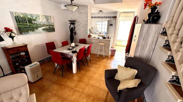 Chalet adosado en calle Dolores Quesada Lucas