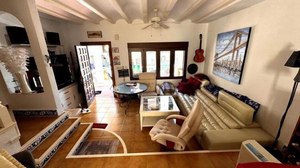 Chalet adosado en calle Dolores Quesada Lucas