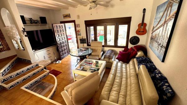 Chalet adosado en calle Dolores Quesada Lucas