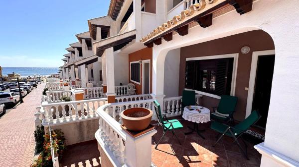 Chalet adosado en calle Dolores Quesada Lucas