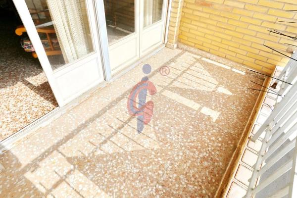 Piso en calle Miguel Hernández, 129