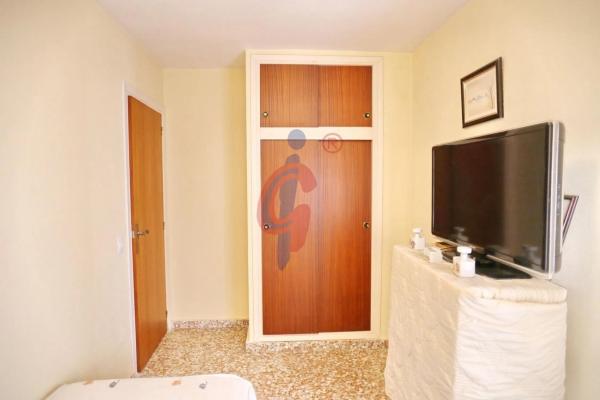 Piso en calle Miguel Hernández, 129