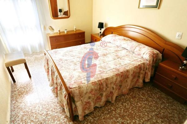 Piso en calle Miguel Hernández, 129