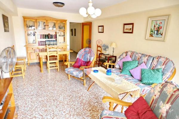 Piso en calle Miguel Hernández, 129