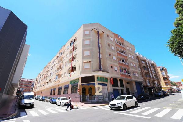 Piso en avenida del Mediterrani