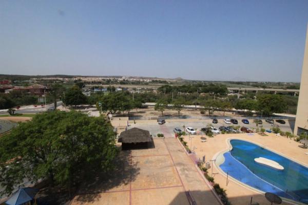 Piso en avenida del Puerto, 1