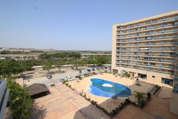 Piso en avenida del Puerto, 1