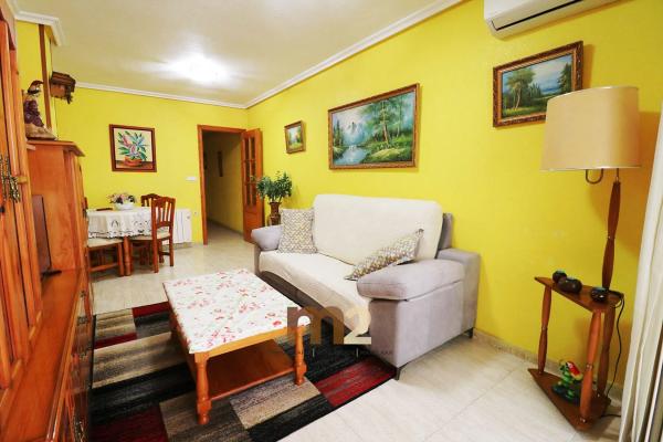 Piso en calle Giner de los Ríos