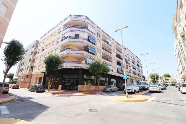 Piso en calle Giner de los Ríos