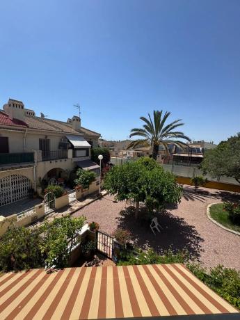 Chalet adosado en Urbanización Buenavista