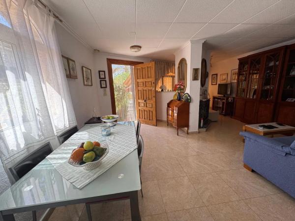 Chalet adosado en Urbanización Buenavista