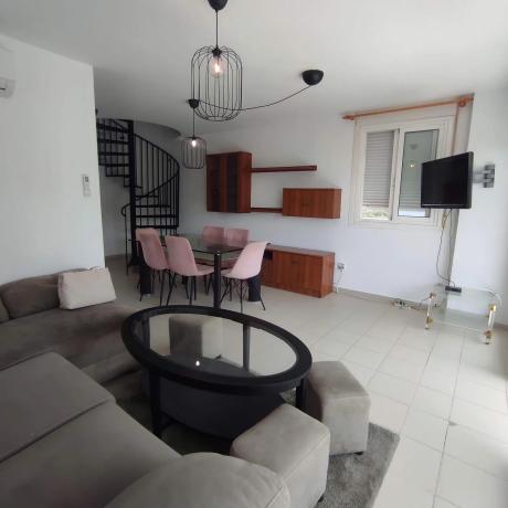 Dúplex en calle Basilio Paredes