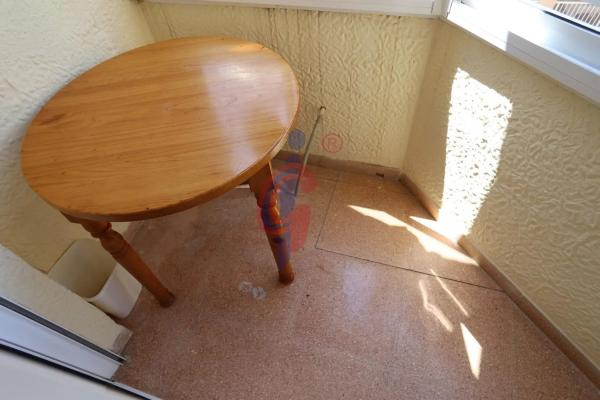 Piso en calle Azorín, 2