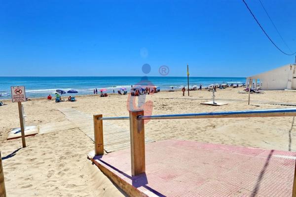 Piso en calle Azorín, 2